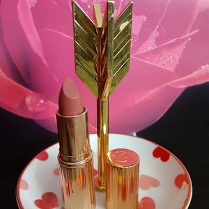 NWOT!💄Charlotte Tilbury Lipstick!